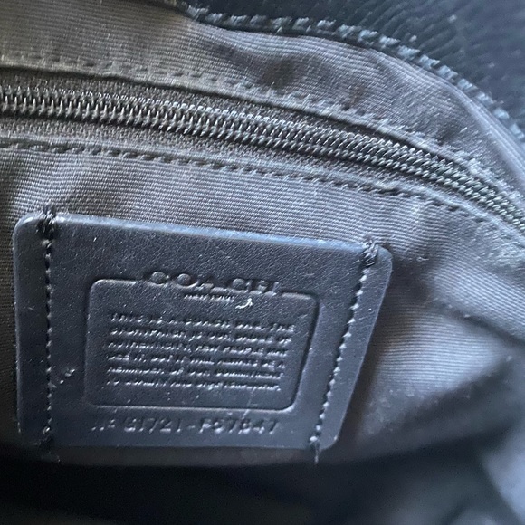 Preloved Leather Coach Shoulder Purse - Picture 6 of 8